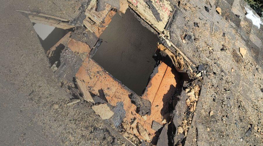 Why choose water damage restoration service for burst pipe water damage in Oklahoma